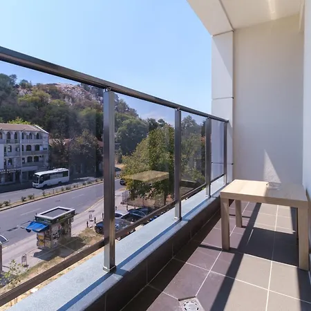 דירה Modern 1-bedroom With Free Parking