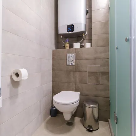 דירה Modern 1-bedroom With Free Parking *