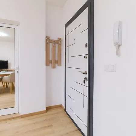 Modern 1-bedroom With Free Parking * פלובדיב