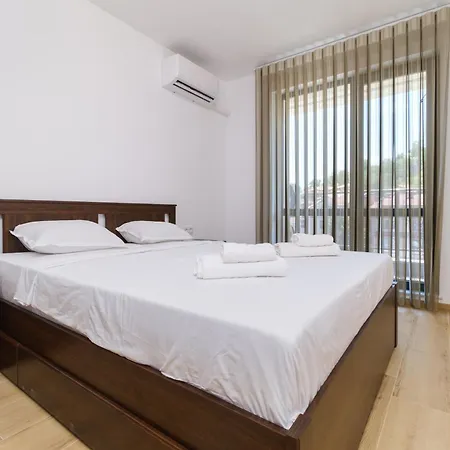 Modern 1-bedroom With Free Parking Διαμέρισμα