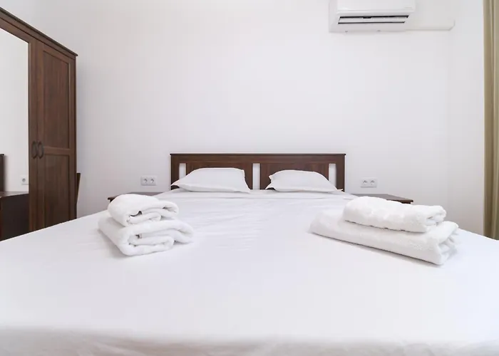 Modern 1-bedroom With Free Parking