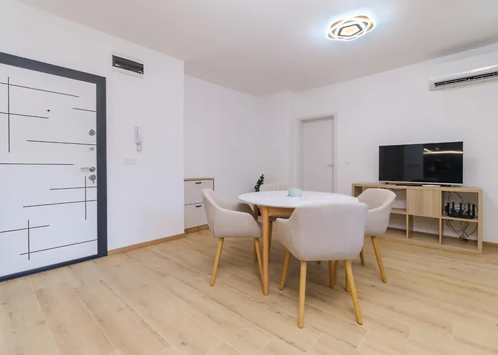 Daire Modern 1-bedroom With Free Parking *