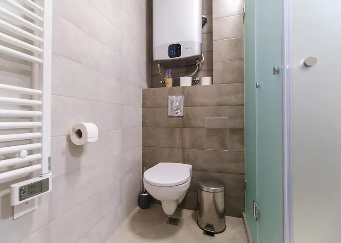 Daire Modern 1-bedroom With Free Parking *